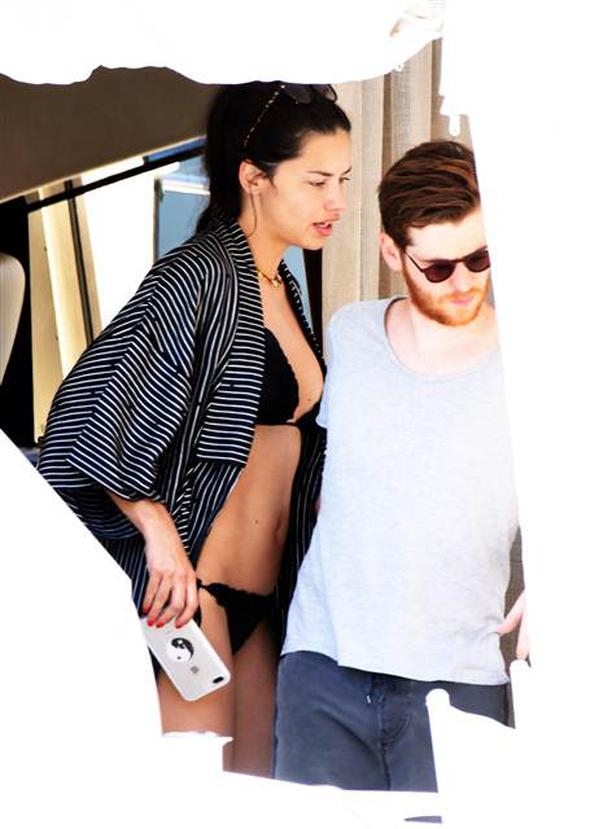 Adriana Lima, Metin Hara'dan bebek istiyor! 2
