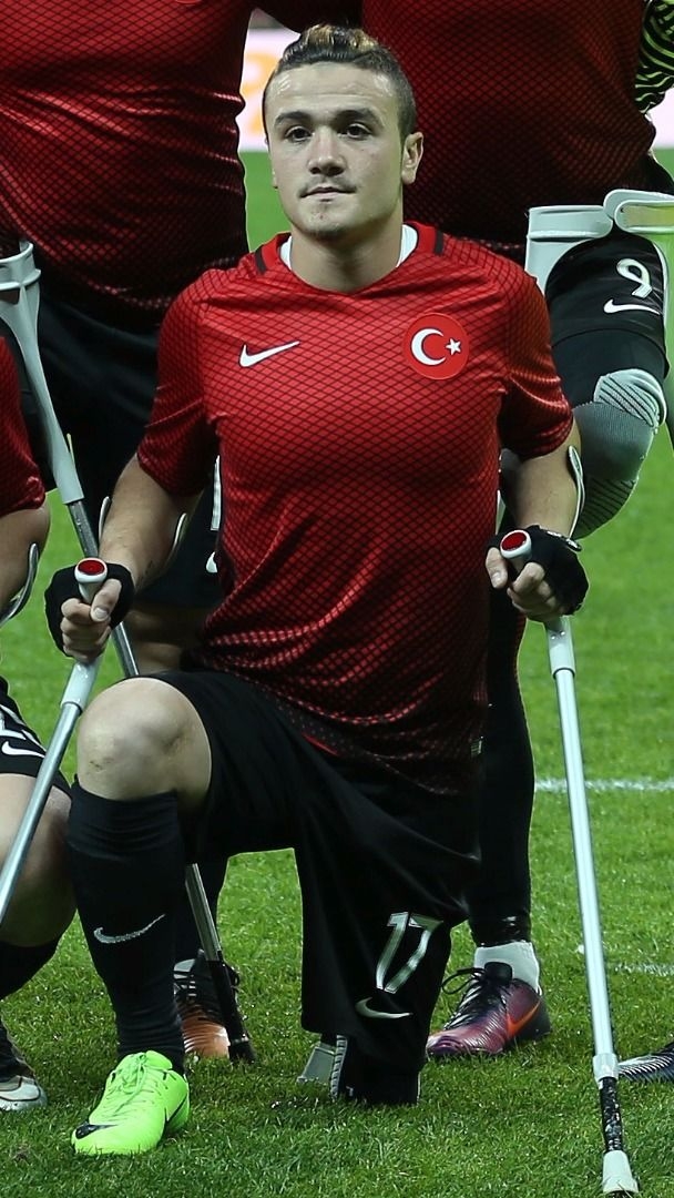 İşte Avrupa şampiyonu olan kahramanların hikayeleri! 9