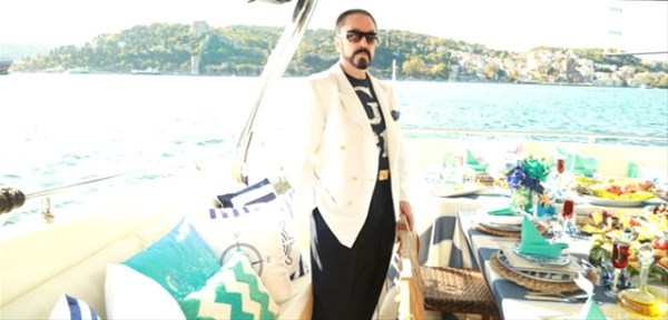 Adnan Oktar ve kediciklerinin dillere destan yat sefası! 2