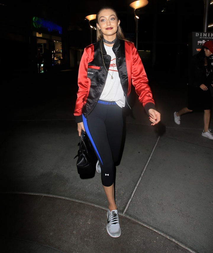 Gigi ve Bella Hadid kardeşlerden bambaşka bir spor giyim yorumu! 43