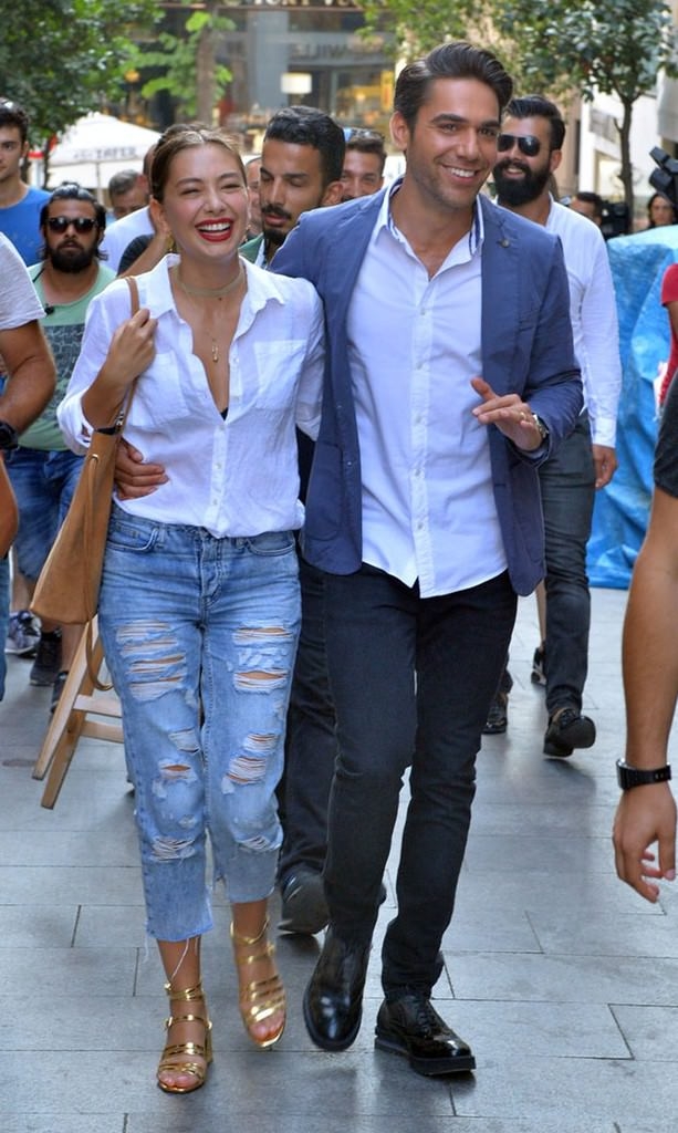 Neslihan Atagül, Kadir Doğulu'ya olan aşkını bir kez daha haykırdı! 23