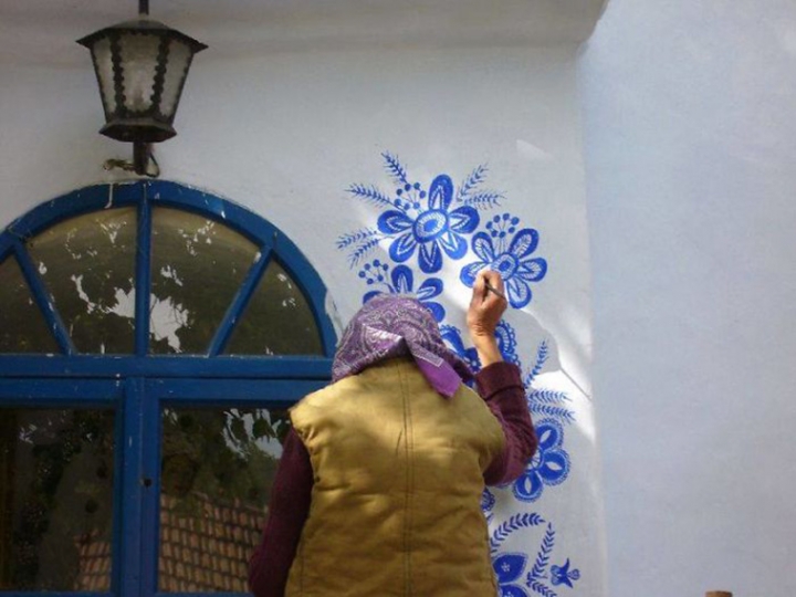Çek asıllı büyükanne yaşadığı köyü sanat sergisine çevirdi! 10