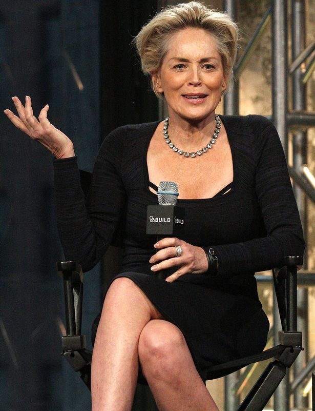 Sharon Stone'dan 25 yıl sonra gelen meşhur oturuş! 12