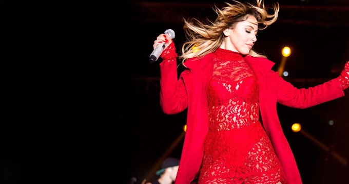 Hadise dış görünüşündeki büyük değişikliği anlattı! 22