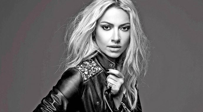 Hadise dış görünüşündeki büyük değişikliği anlattı! 35