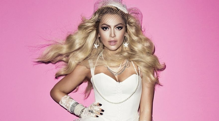 Hadise dış görünüşündeki büyük değişikliği anlattı! 31