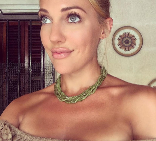 Meryem Uzerli hakkında merak edilenleri paylaştı! 20
