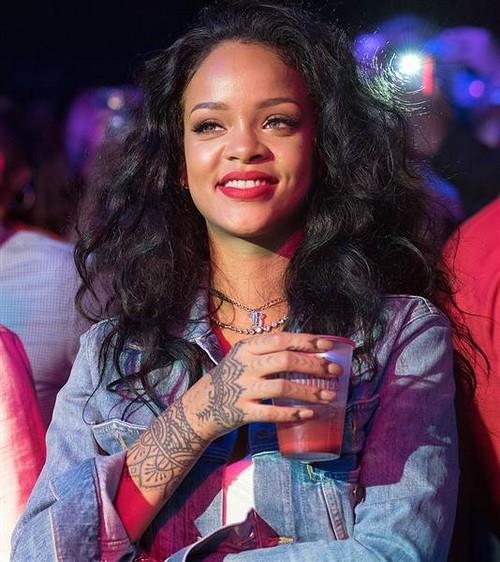 Rihanna'nın başlattığı yeni moda fırtınası! 10