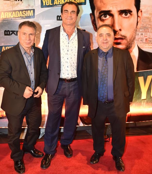 '3 Adam'ın yeni filmi 'Yol Arkadaşım'ın galasına ünlü yağmuru! 8