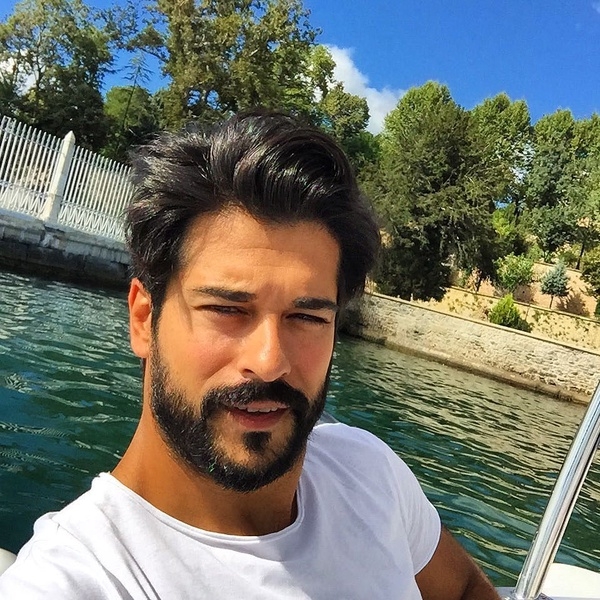 Burak Özçivit'in Best Model yarışmasındaki hali görenleri şaşkına çevirdi! 29