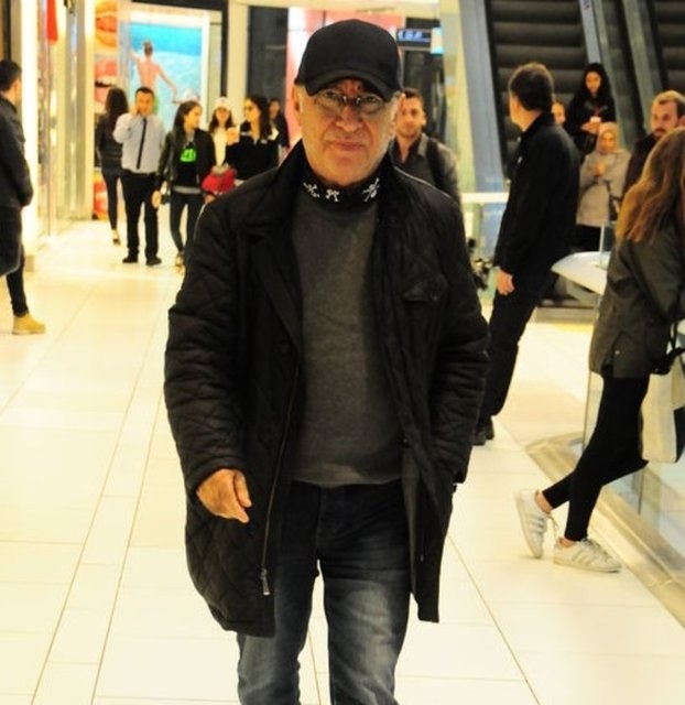 Şener Şen yeni filmi "Yol Ayrımı" ile beyazperdeye geliyor! 16