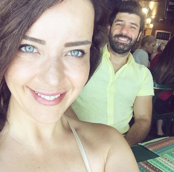 Ünlü sunucu Nursel Ergin yuva yıktı! 10