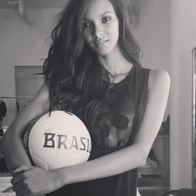 Victoria's Secret'ın bu yılki 'Fantasy Bra' modeli Lais Ribeiro oldu! 14