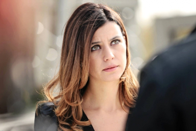 Beren Saat mum gibi eriyip bitti! 16