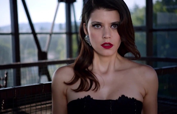 Beren Saat mum gibi eriyip bitti! 17