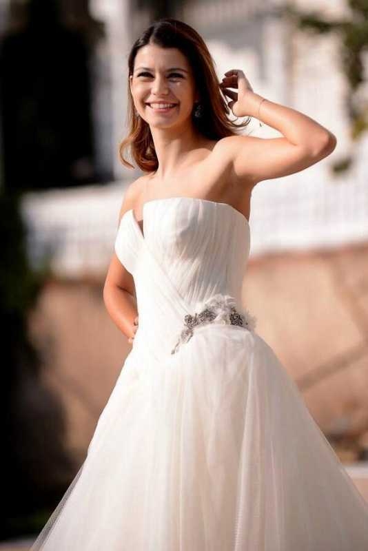 Beren Saat mum gibi eriyip bitti! 7