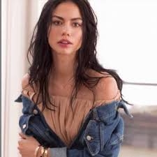 Bu sevimli kız çocuğu şimdi Türkiye'nin parlayan yıldızlarından! 28