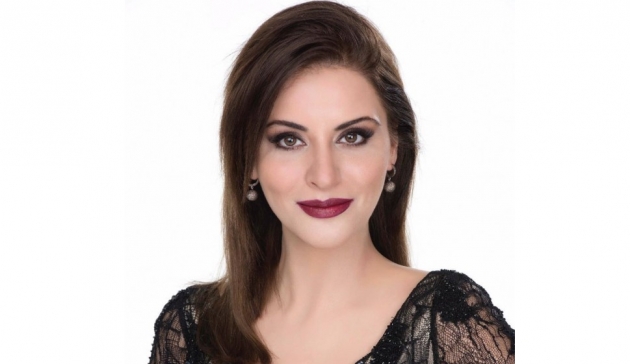 Şarkıcı Zara yeni imajıyla bambaşka biri oldu! 12