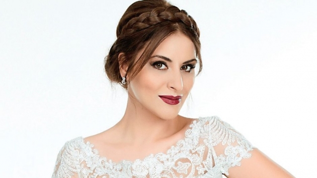 Şarkıcı Zara yeni imajıyla bambaşka biri oldu! 16