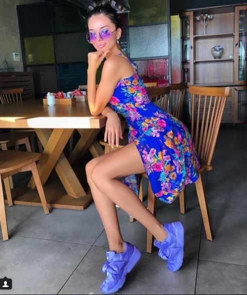 Cansu Taşkın'dan takipçisine cüretkar cevap! 3