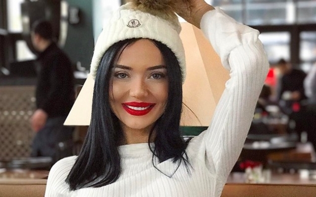 Cansu Taşkın'dan takipçisine cüretkar cevap! 2