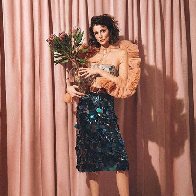 Büşra Develi oyunculukta yaşadığı iniş ve çıkışları Miss Vogue Türkiye'ye anlattı! 2
