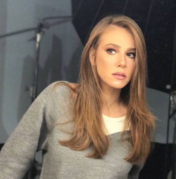 Sosyal medya ışıl ışıl, Elçin Sangu şıkır şıkır! 25