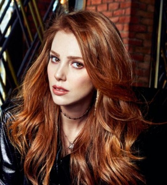 Sosyal medya ışıl ışıl, Elçin Sangu şıkır şıkır! 16