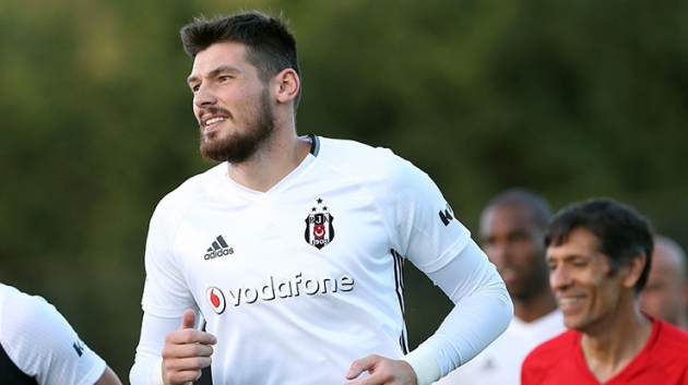 4 büyüklerdeki yabancı yıldızların sözleşme bitiş tarihleri! 38