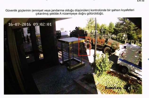 Darbeci hainler böyle gözaltına alındılar... 15