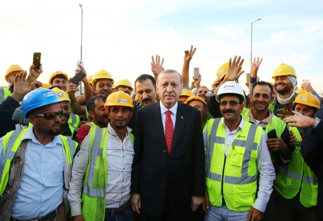 Cumhurbaşkanı Erdoğan'dan Türk firmanın yaptığı havalimanı inşaatına ziyaret... 7