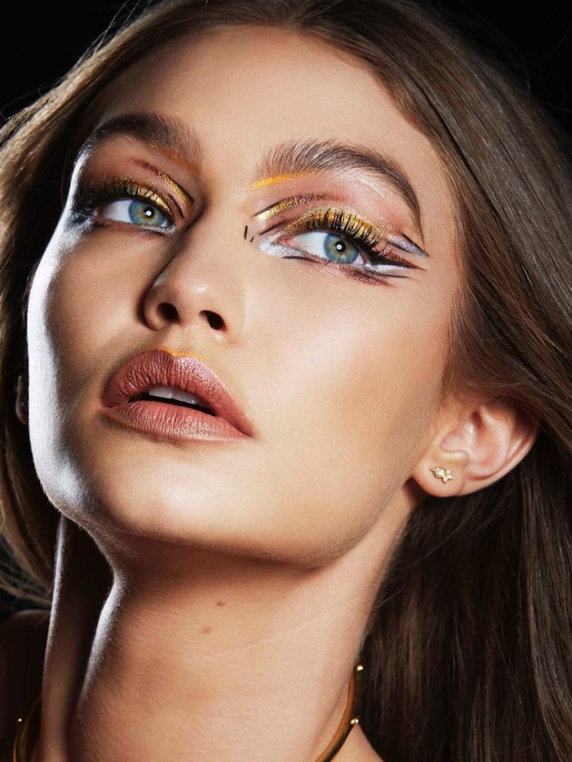 Gigi Hadid dünyaca ünlü kozmetik markasıyla güzelliğini ortaya koydu! 23