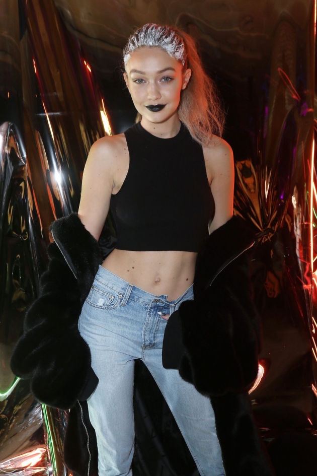 Gigi Hadid dünyaca ünlü kozmetik markasıyla güzelliğini ortaya koydu! 2