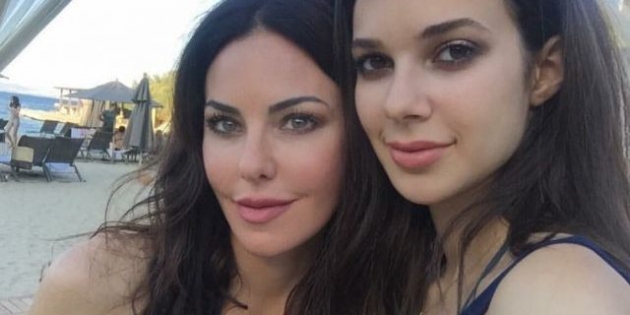 Defne Samyeli ve kızları yine gecenin yıldızı oldu! 21