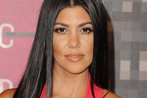 Kim Kardashian'ın öncülük ettiği bu gençlik formülü göz korkutuyor! 8