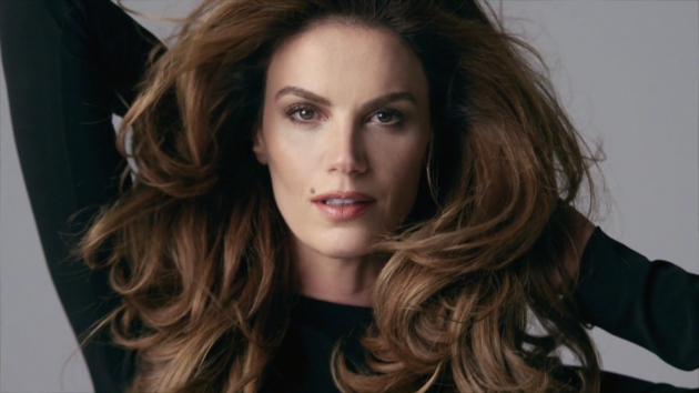 Tülin Şahin 'Victoria Secret' defilesinde boy gösterdi! 12