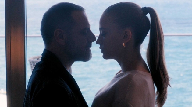 Serenay Sarıkaya cesur sahneleriyle hayranlarını şaşırtıyor! 9