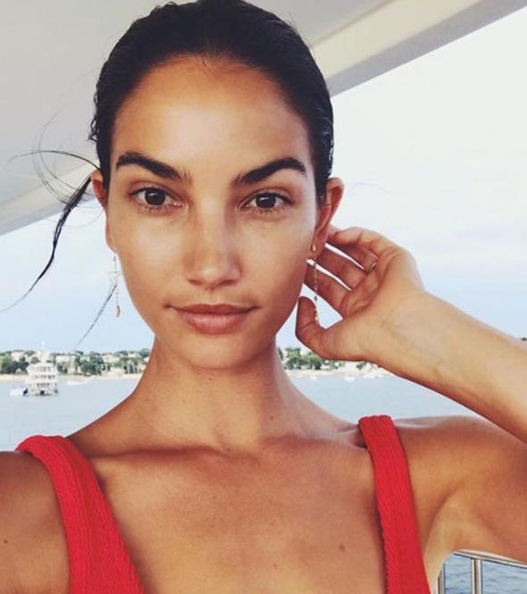Victoria Secret meleklerinin doğal halleri görenleri şoke ediyor! 11