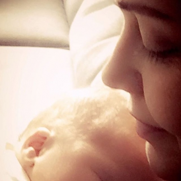 Didem Uzel'in oğlu tatlılığıyla Instagram fenomeni oldu! 22