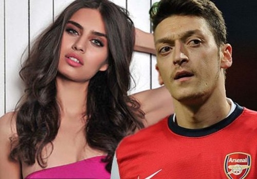 Mesut Özil ve Amine Gülşe'den çifte düğün sürprizi! 3
