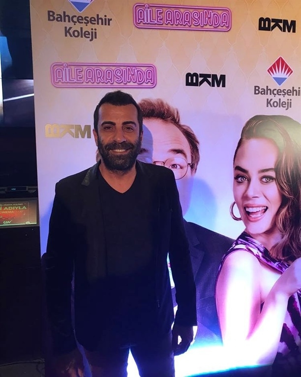 "Aile Arasında"nın galasına ünlü yağmuru! 4