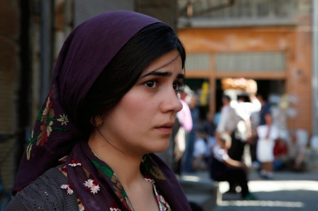 Zeynep Çamcı "Adı Zehra" ile ekranlara dönüyor! 13