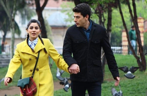Zeynep Çamcı "Adı Zehra" ile ekranlara dönüyor! 19