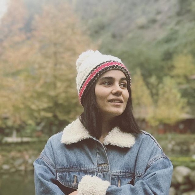 Zeynep Çamcı "Adı Zehra" ile ekranlara dönüyor! 8