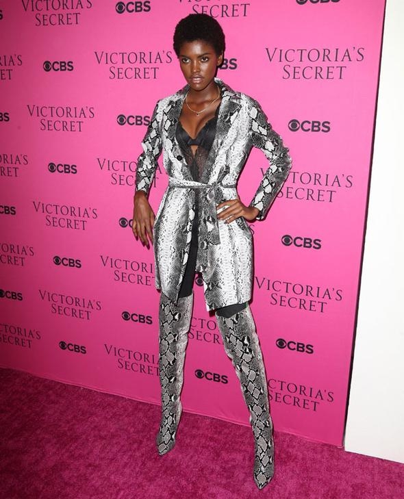 Gösterim partisinde Victoria Secret rüzgarı esti! 8