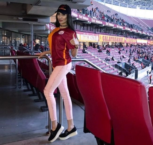 Tuğçe Aral Gomis için geldi 15