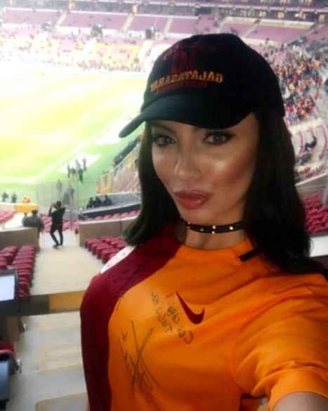 Tuğçe Aral Gomis için geldi 4