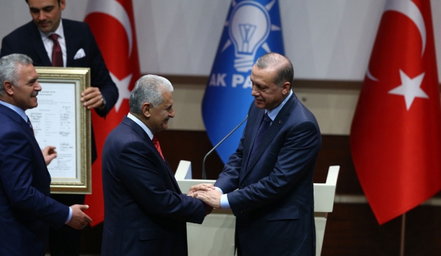 Reina katliamı, başkanlık sistemi referandumu, dev rüzgar enerjisi ihalesi, sporda tarihi başarılar! 15