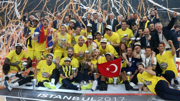 Reina katliamı, başkanlık sistemi referandumu, dev rüzgar enerjisi ihalesi, sporda tarihi başarılar! 18