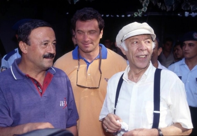 Münir Özkul'un hayatına dair daha önce görmediğiniz kareler! 17